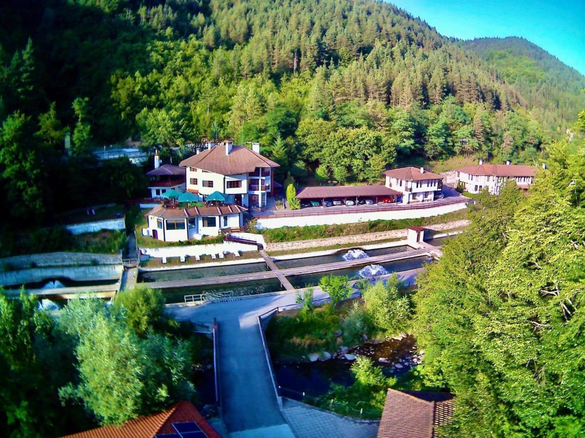 Fisherman'S Hut Family Hotel Beden المظهر الخارجي الصورة