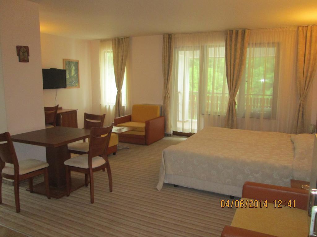 Fisherman'S Hut Family Hotel Beden الغرفة الصورة