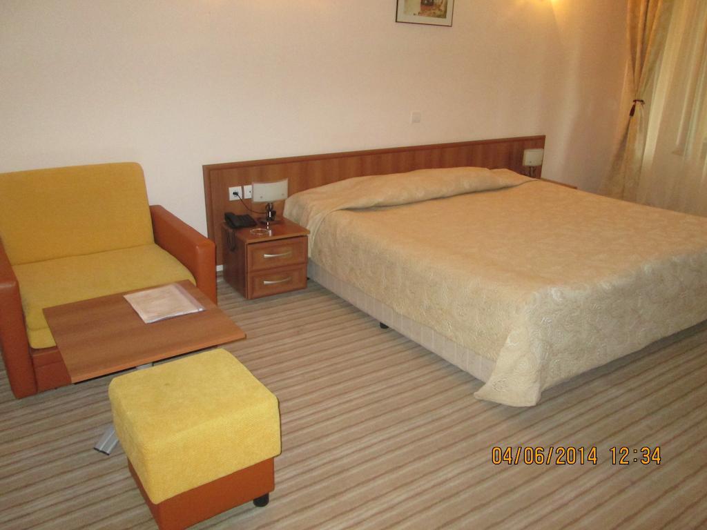 Fisherman'S Hut Family Hotel Beden الغرفة الصورة