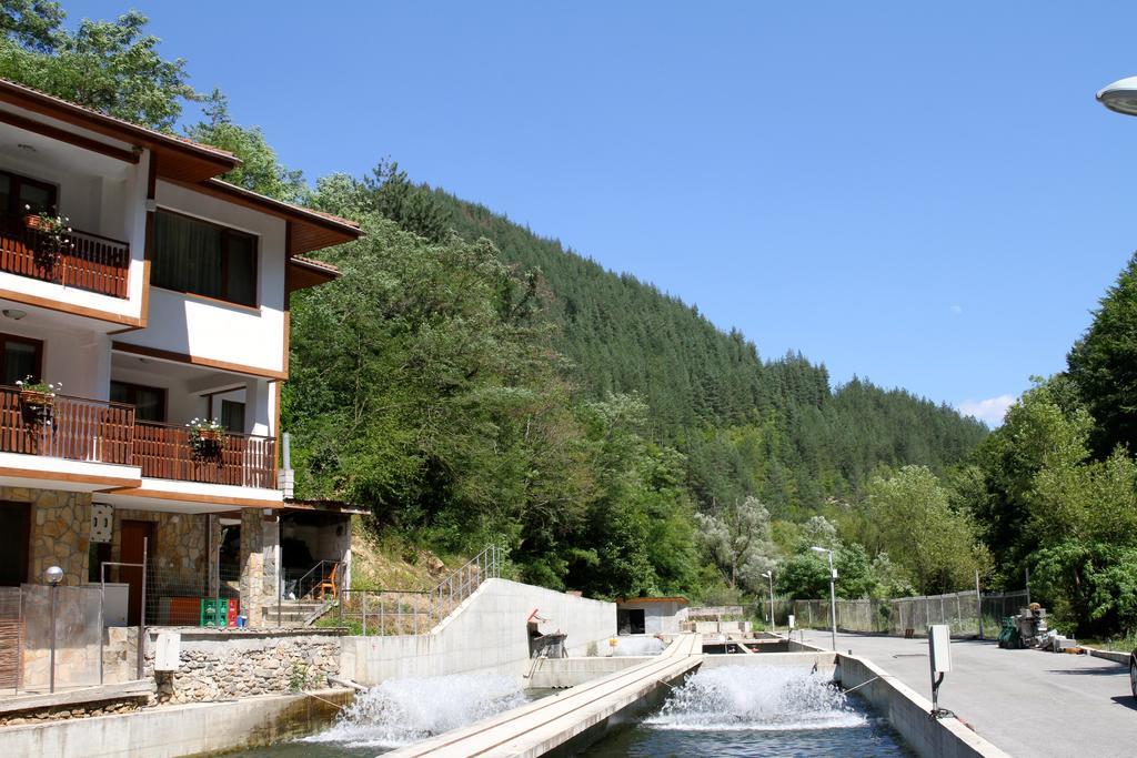 Fisherman'S Hut Family Hotel Beden المظهر الخارجي الصورة