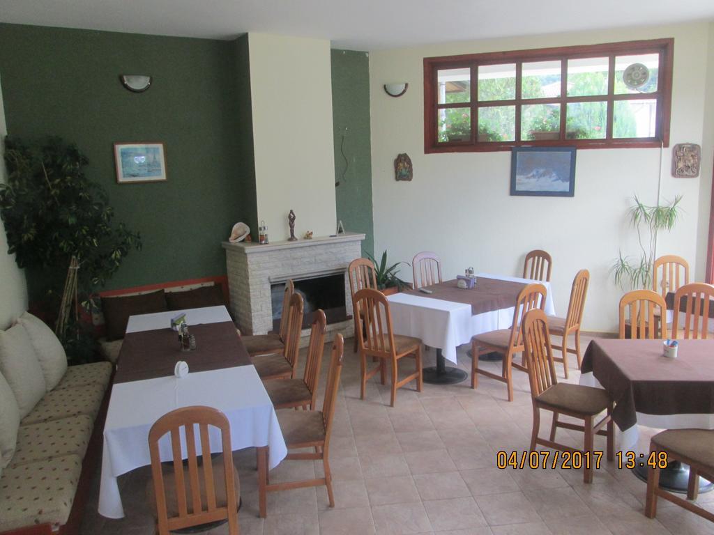 Fisherman'S Hut Family Hotel Beden المظهر الخارجي الصورة